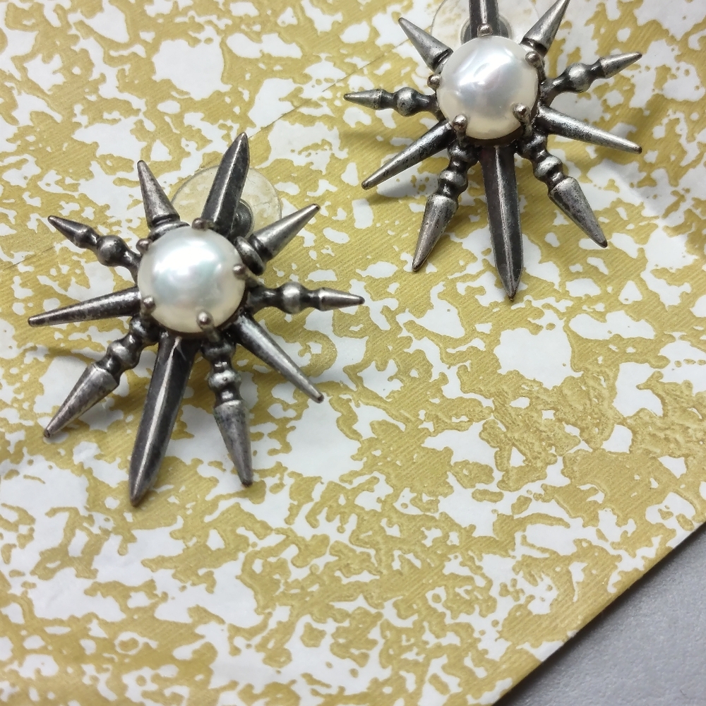 Kendra Scott Rogan earrings